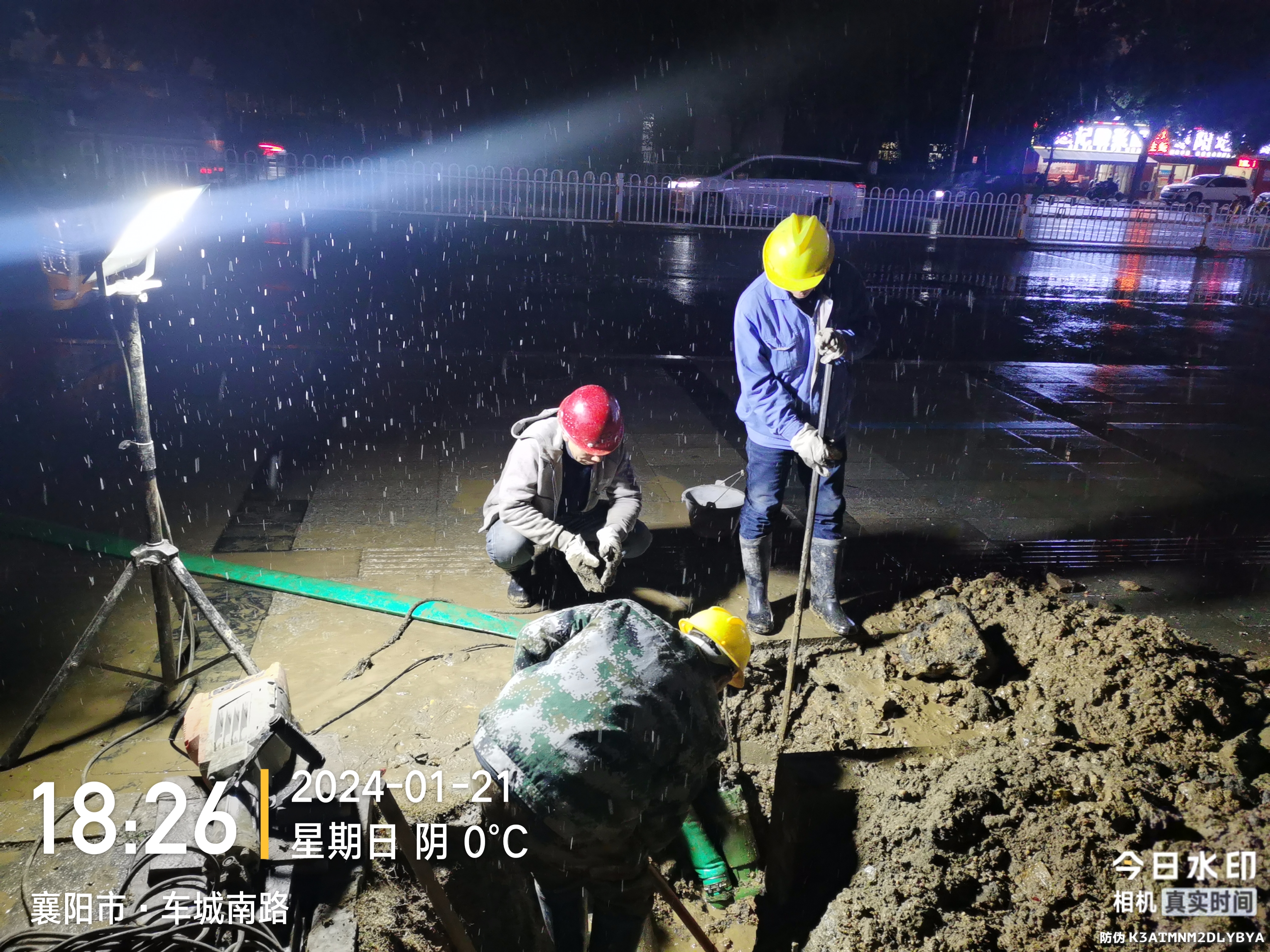 保障供水，樊城管網(wǎng)“凍”真格！